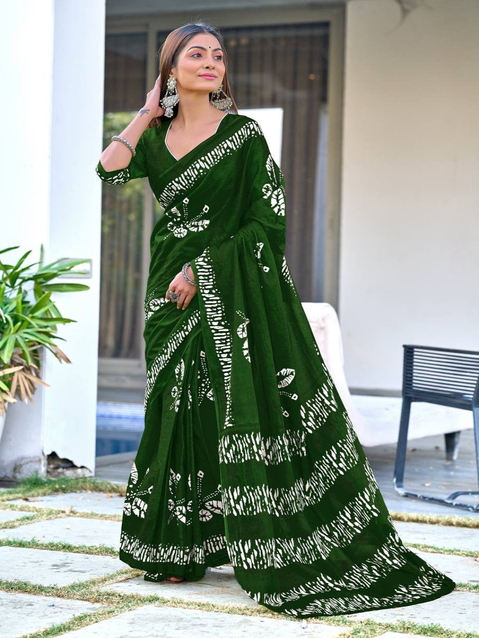 Dark Green Handcrafted Bandhani Cotton Saree