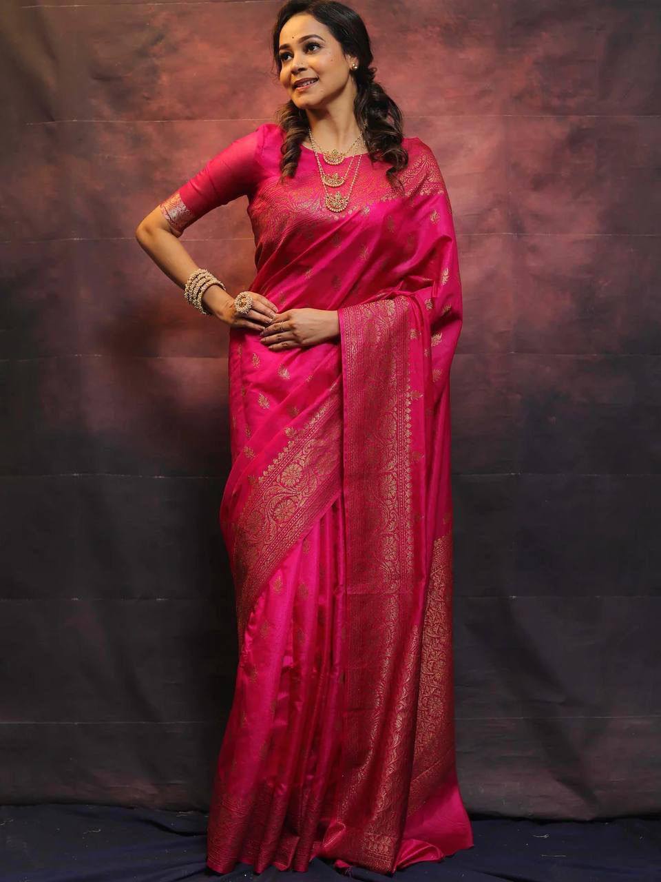 Pink Soft Silk Saree With Appealing Blouse Piece